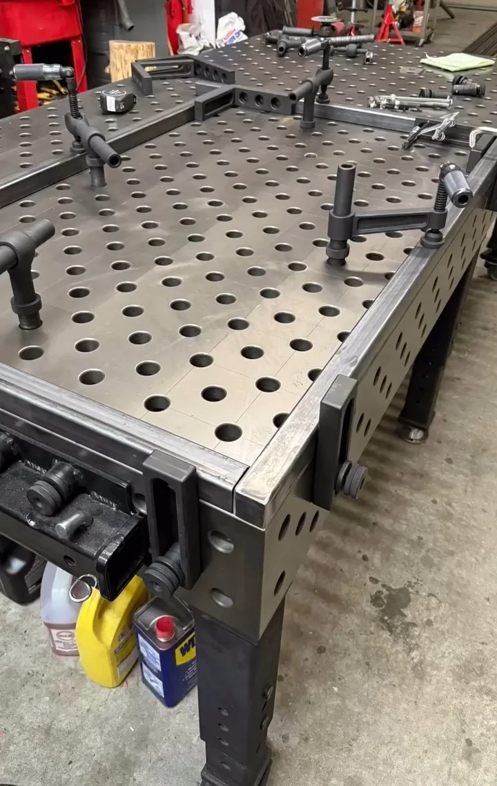d28-welding-table-overview.webp