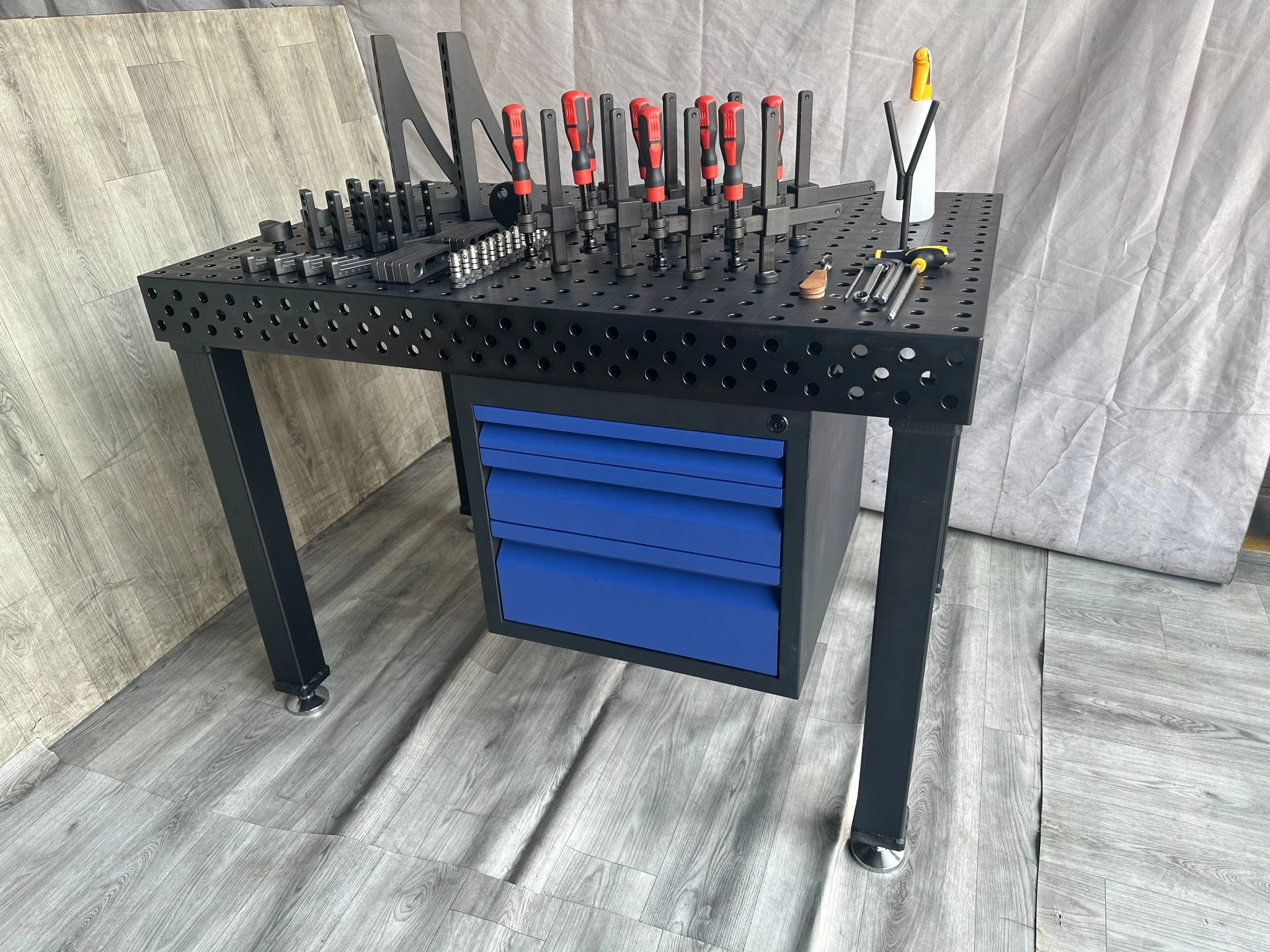 d28-welding-table-with-tool-cabinet.webp